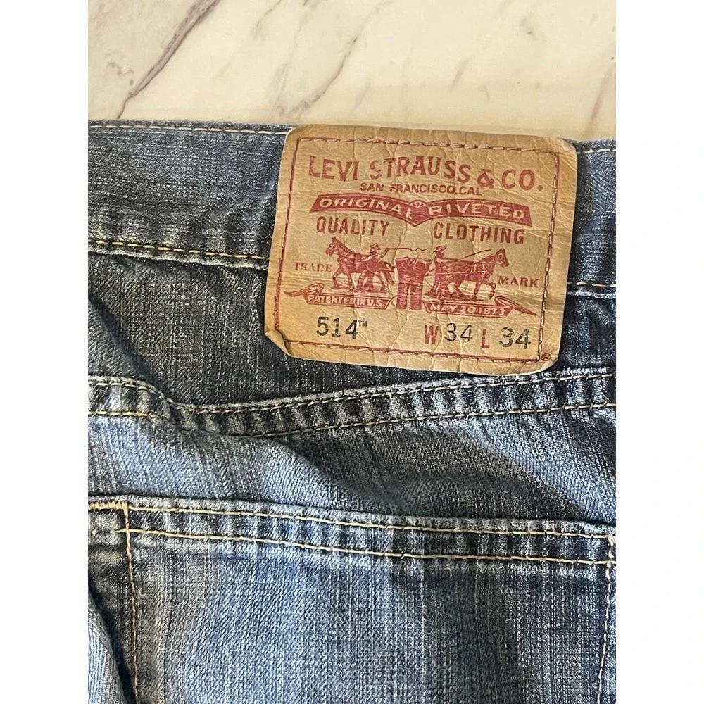 Levi's 514 Y2K Straight Leg Men's Medium Wash Size 34x34. Fits 34x32. Boot Cut